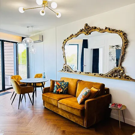 Pratum Pink&blue - 37 Stone&wood 아파트